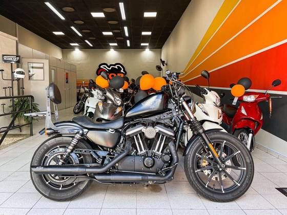HARLEY-DAVIDSON SPORTSTER IRON 883 HARLEY-DAVIDSON SPORTSTER IRON 883